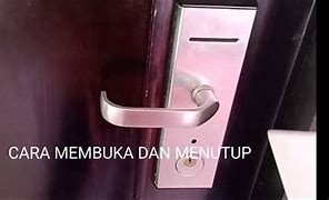 Pintu Rumah Pakai Kartu